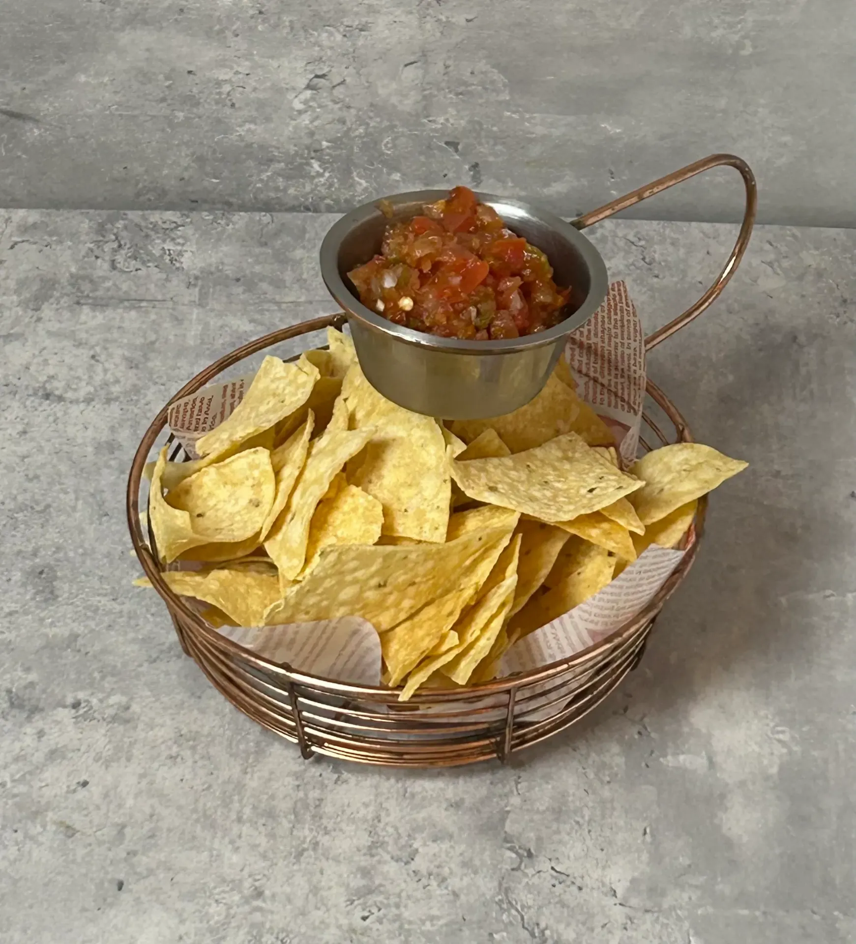Totopos con Salsa